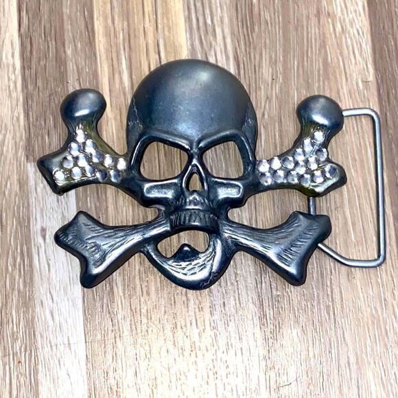 Rhinestone SKULL SKELETON KING CROSSBONES SILVER BELT BUCKLE TATTOO BIKER RIDER - Picture 1 of 4